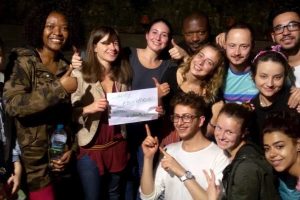 Un gruppo di ragazzi